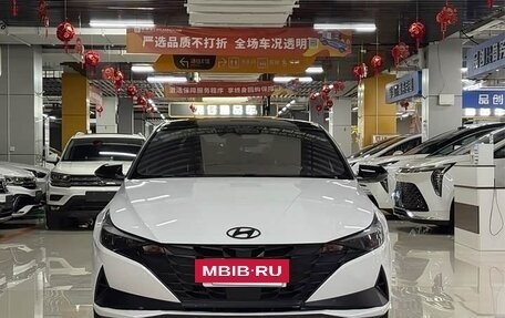 Hyundai Elantra, 2023 год, 1 570 000 рублей, 2 фотография