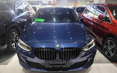 BMW 1 серия, 2022 год, 1 650 000 рублей, 2 фотография