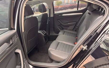 Skoda Superb III рестайлинг, 2022 год, 1 800 000 рублей, 11 фотография