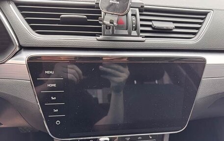 Skoda Superb III рестайлинг, 2022 год, 1 800 000 рублей, 14 фотография
