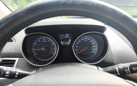 Hyundai Elantra V, 2013 год, 999 999 рублей, 3 фотография