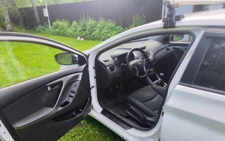 Hyundai Elantra V, 2013 год, 999 999 рублей, 14 фотография