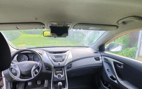 Hyundai Elantra V, 2013 год, 999 999 рублей, 17 фотография