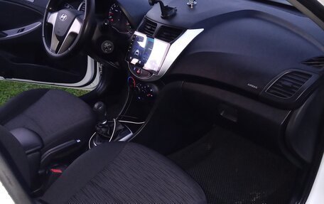 Hyundai Solaris II рестайлинг, 2014 год, 760 000 рублей, 14 фотография