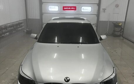 BMW 5 серия, 2004 год, 850 000 рублей, 15 фотография