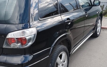 Mitsubishi Outlander III рестайлинг 3, 2006 год, 650 000 рублей, 2 фотография