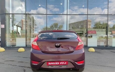 Hyundai Solaris II рестайлинг, 2011 год, 360 000 рублей, 7 фотография