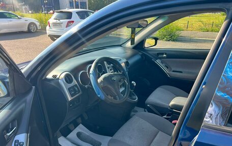 Toyota Matrix, 2003 год, 559 000 рублей, 10 фотография