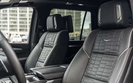 Cadillac Escalade V, 2025 год, 18 490 000 рублей, 14 фотография