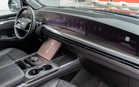 Cadillac Escalade V, 2025 год, 18 490 000 рублей, 19 фотография