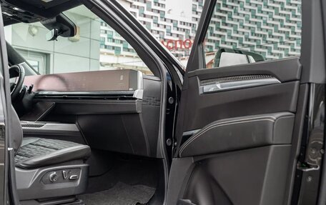 Cadillac Escalade V, 2025 год, 18 490 000 рублей, 16 фотография