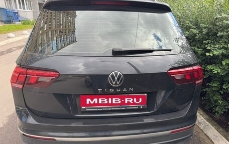 Volkswagen Tiguan II, 2022 год, 3 350 000 рублей, 2 фотография
