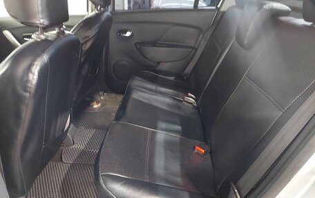 Renault Logan II, 2017 год, 670 000 рублей, 19 фотография