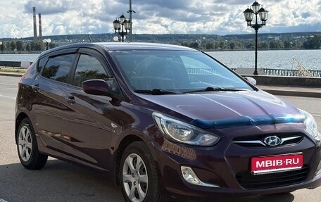 Hyundai Solaris II рестайлинг, 2012 год, 720 000 рублей, 1 фотография