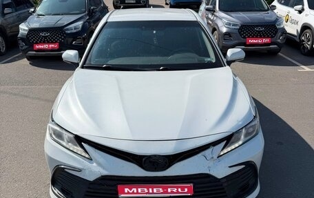 Toyota Camry, 2021 год, 1 300 000 рублей, 1 фотография