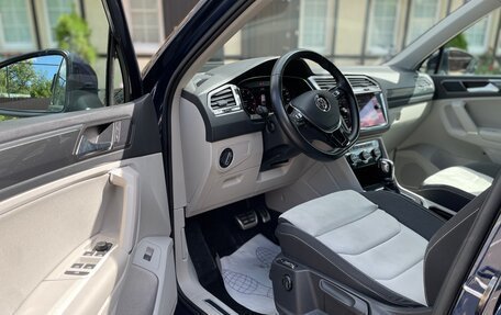 Volkswagen Tiguan II, 2017 год, 2 450 000 рублей, 6 фотография