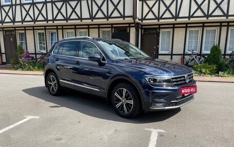 Volkswagen Tiguan II, 2017 год, 2 450 000 рублей, 2 фотография