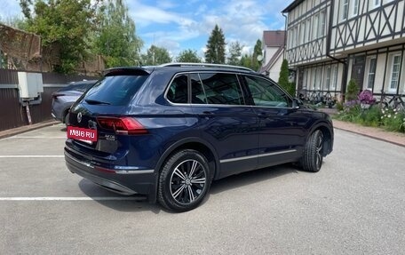 Volkswagen Tiguan II, 2017 год, 2 450 000 рублей, 3 фотография