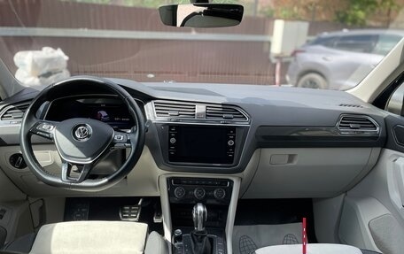Volkswagen Tiguan II, 2017 год, 2 450 000 рублей, 7 фотография