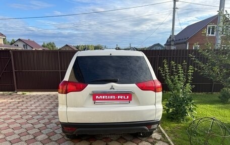 Mitsubishi Pajero Sport II рестайлинг, 2012 год, 1 300 000 рублей, 2 фотография