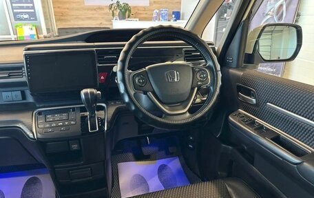 Honda Stepwgn IV, 2017 год, 1 430 000 рублей, 11 фотография