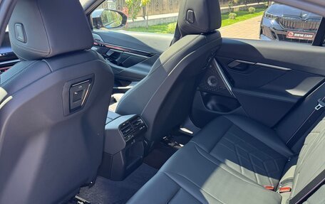 BMW 5 серия, 2025 год, 8 300 000 рублей, 31 фотография