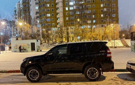 Toyota Land Cruiser Prado 150 рестайлинг 2, 2010 год, 2 250 000 рублей, 2 фотография