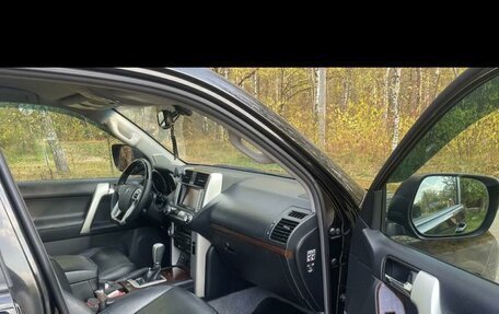 Toyota Land Cruiser Prado 150 рестайлинг 2, 2010 год, 2 250 000 рублей, 17 фотография
