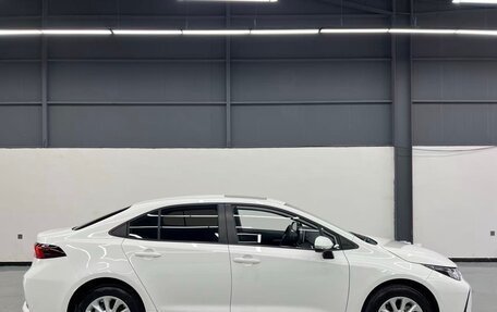 Toyota Corolla, 2022 год, 1 649 000 рублей, 5 фотография
