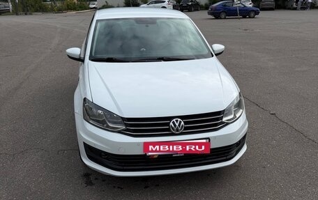 Volkswagen Polo VI (EU Market), 2018 год, 1 360 000 рублей, 2 фотография