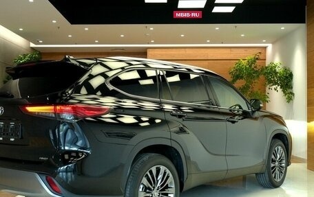 Toyota Highlander, 2026 год, 5 555 000 рублей, 8 фотография
