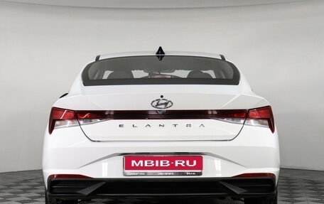 Hyundai Elantra, 2021 год, 1 897 000 рублей, 6 фотография