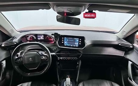 Peugeot 2008 II, 2022 год, 1 380 000 рублей, 10 фотография