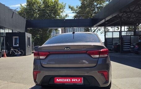 KIA Rio IV, 2018 год, 1 300 000 рублей, 5 фотография