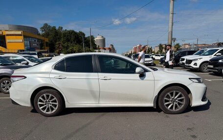 Toyota Camry, 2021 год, 1 300 000 рублей, 5 фотография