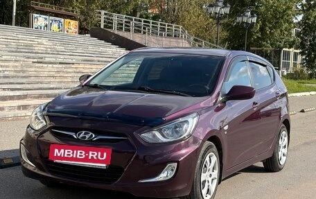 Hyundai Solaris II рестайлинг, 2012 год, 720 000 рублей, 2 фотография