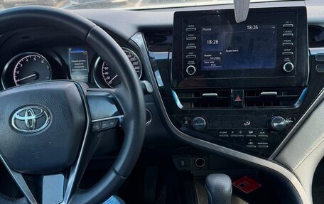 Toyota Camry, 2021 год, 1 300 000 рублей, 9 фотография