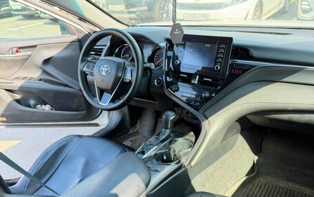 Toyota Camry, 2021 год, 1 300 000 рублей, 8 фотография