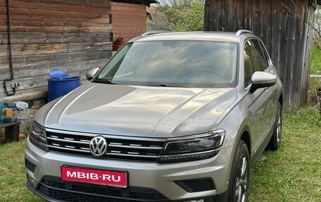 Volkswagen Tiguan II, 2017 год, 2 500 000 рублей, 1 фотография