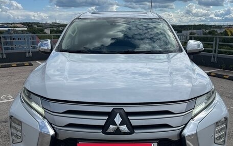 Mitsubishi Pajero Sport III рестайлинг, 2020 год, 3 720 000 рублей, 1 фотография