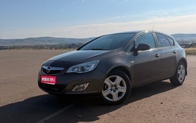Opel Astra J, 2010 год, 700 000 рублей, 1 фотография