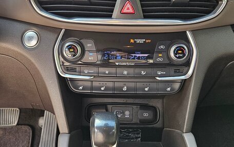 Hyundai Santa Fe IV, 2018 год, 2 700 000 рублей, 14 фотография