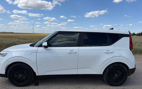 KIA Soul III, 2022 год, 2 200 000 рублей, 8 фотография