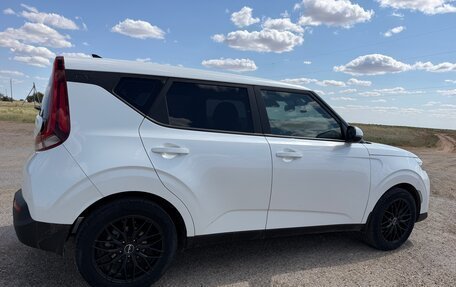 KIA Soul III, 2022 год, 2 200 000 рублей, 6 фотография