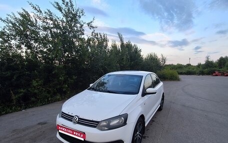 Volkswagen Polo VI (EU Market), 2013 год, 550 000 рублей, 3 фотография