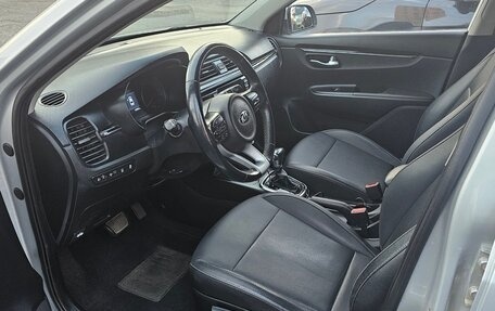KIA Rio IV, 2018 год, 1 300 000 рублей, 12 фотография