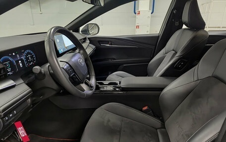 Toyota Camry, 2024 год, 3 950 000 рублей, 20 фотография
