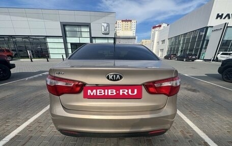 KIA Rio III рестайлинг, 2013 год, 925 000 рублей, 7 фотография