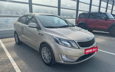 KIA Rio III рестайлинг, 2013 год, 925 000 рублей, 3 фотография