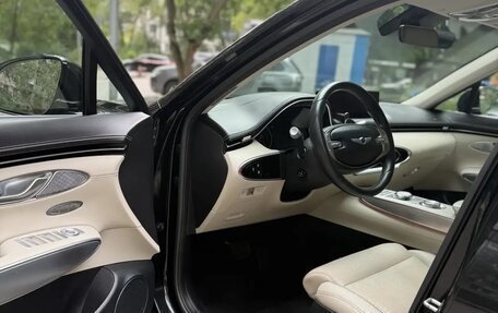 Genesis GV70, 2021 год, 16 фотография